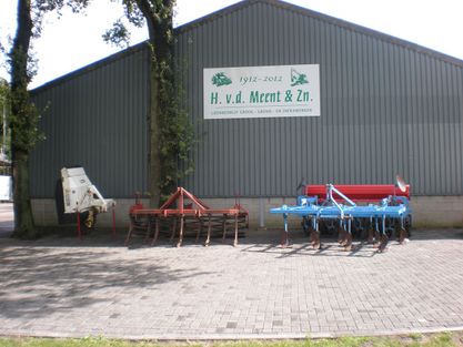 Loonbedrijf van de Meent grondwerk Hilversum cultivatoren