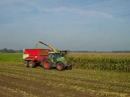 Loonbedrijf van de Meent grondwerk Hilversum