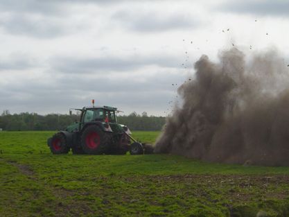 Loonbedrijf van de Meent grondwerk Hilversum walkant frees