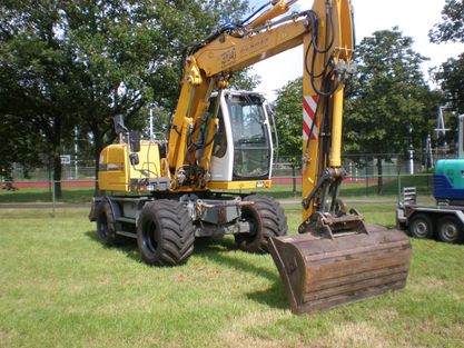 Loonbedrijf van de Meent grondwerk Hilversum Liebherr A314